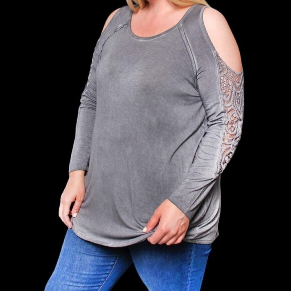 NWT - Plus Long Sleeve Charcoal Cold Shoulder Crochet Round Neck Solid Top - 2X - Picture 3 of 4